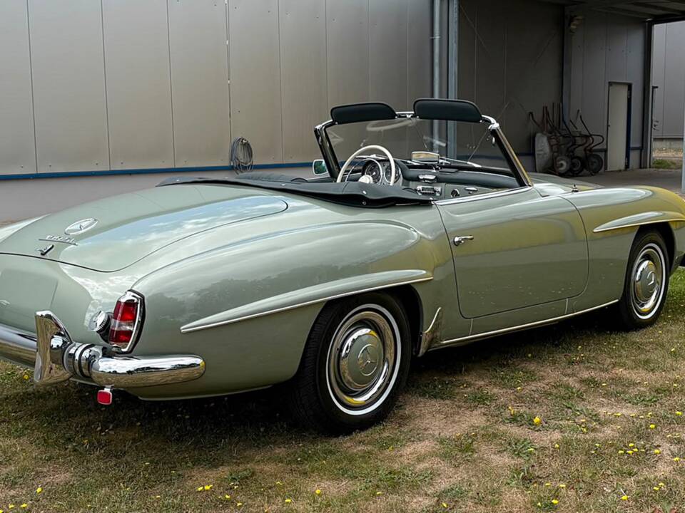 Image 9/25 of Mercedes-Benz 190 SL (1957)