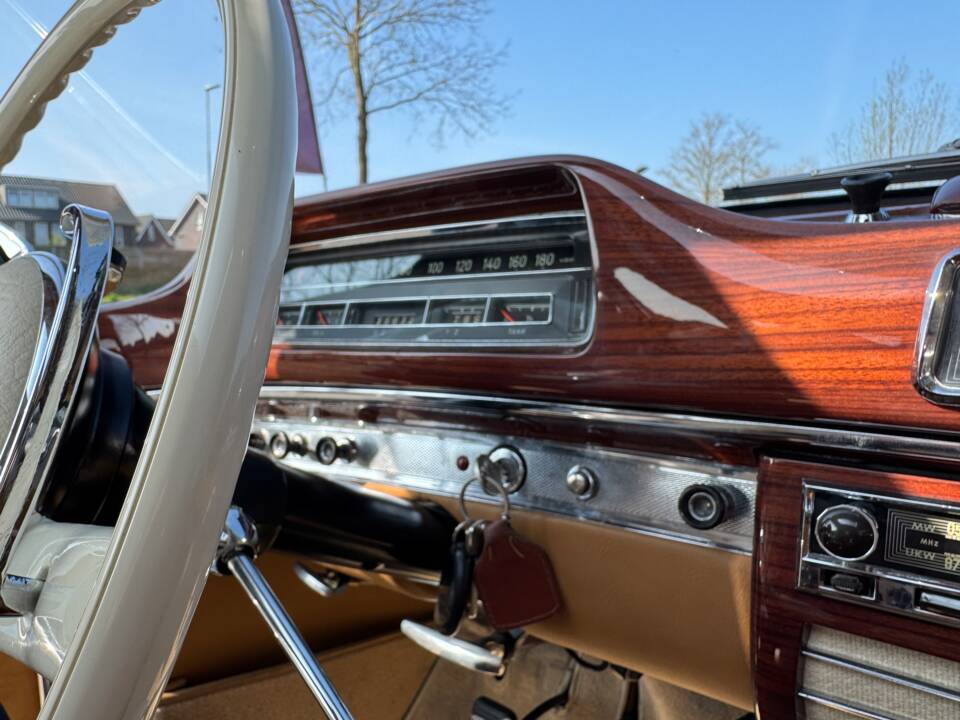 Afbeelding 11/16 van Mercedes-Benz 220 SE (1960)