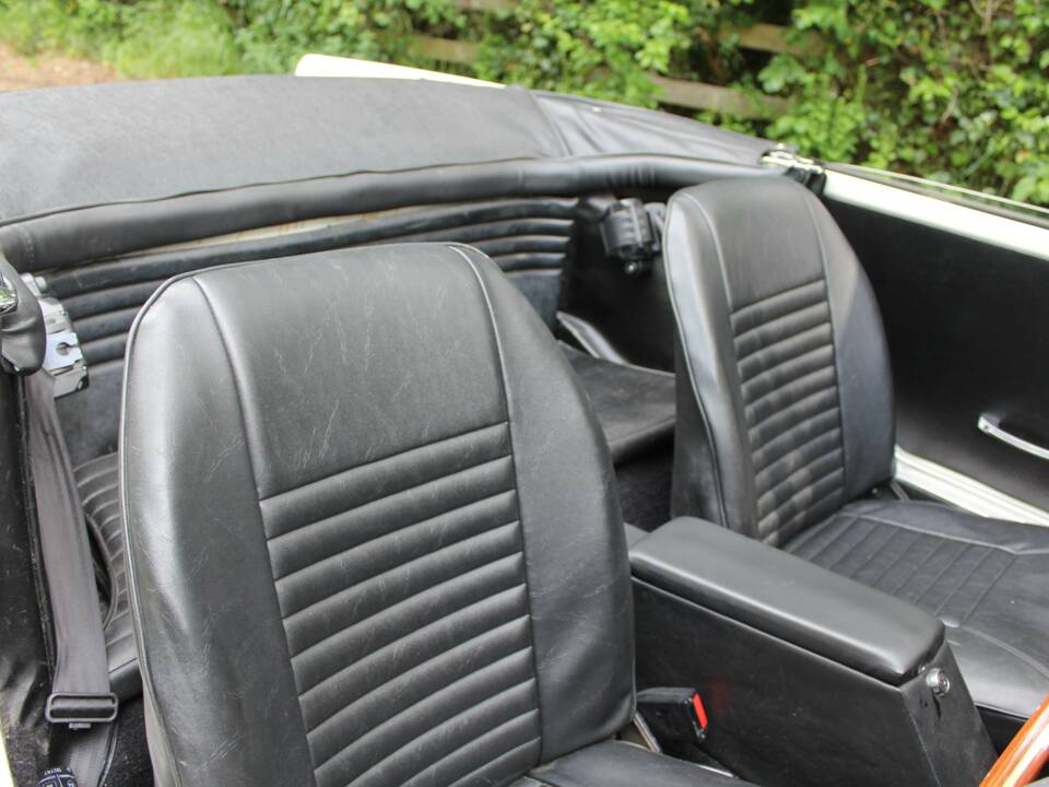 Image 11/23 of Sunbeam Alpine Mk V (1966)