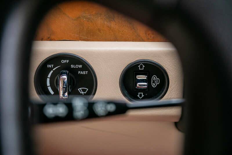 Image 34/50 of Bentley Continental R (1996)