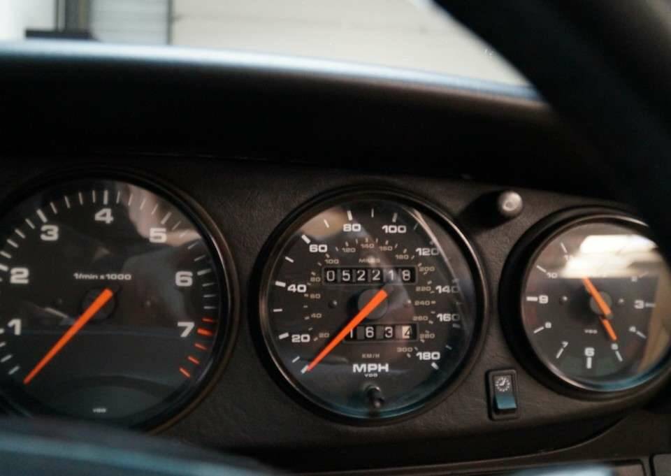Image 11/50 of Porsche 911 Carrera RWB (1995)