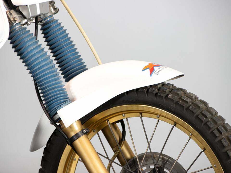 Image 36/50 of Honda DUMMY (1986)