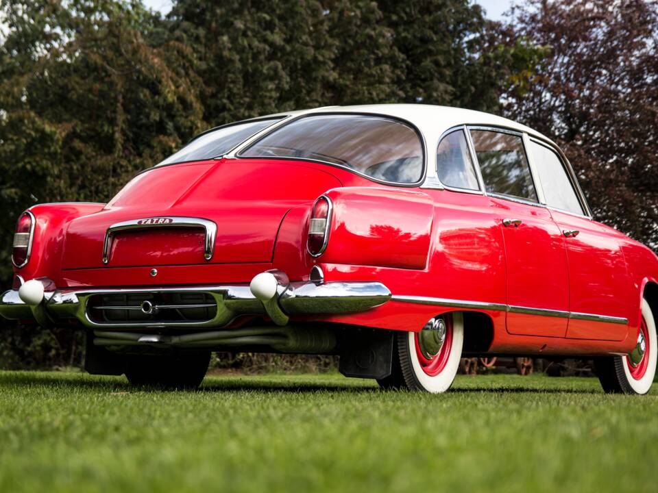 Image 33/34 of Tatra 603 Tatraplan (1957)