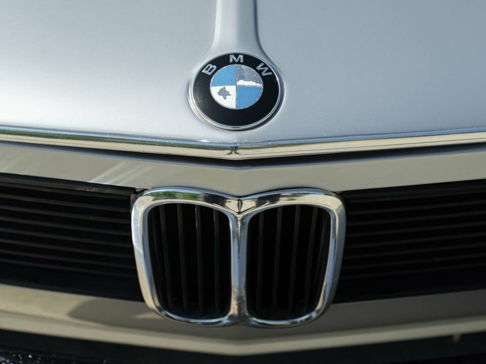 Image 24/50 of BMW 2002 tii (1975)