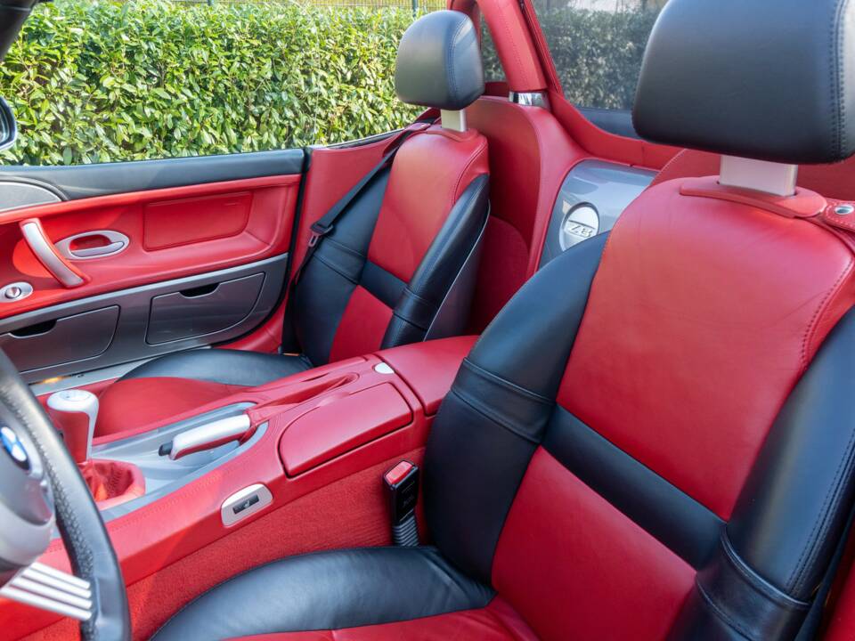 Image 37/50 of BMW Z8 (2002)