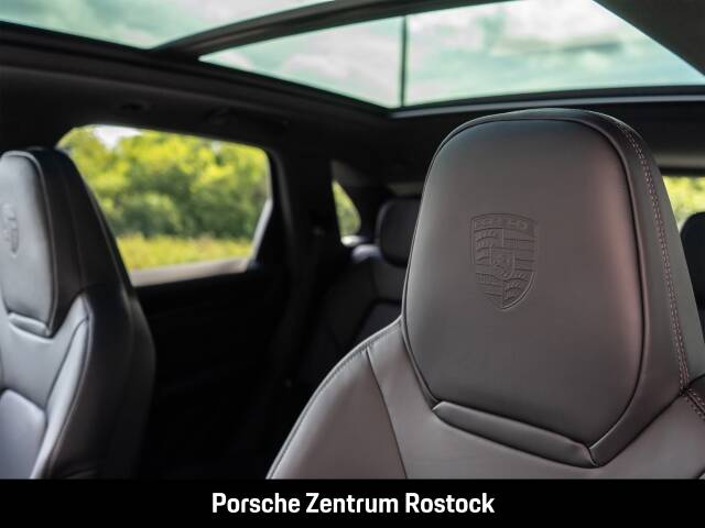 Obraz 14/33 pojazdu Porsche Cayenne E-Hybrid (1900)