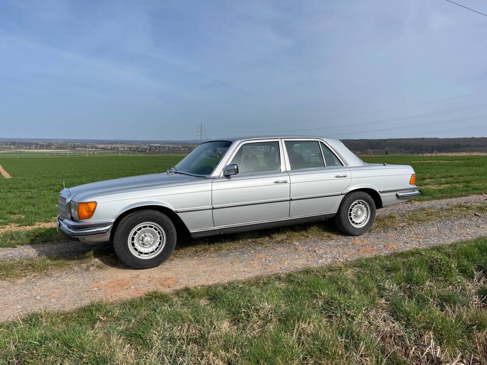 Image 1/17 de Mercedes-Benz 280 SE (1977)
