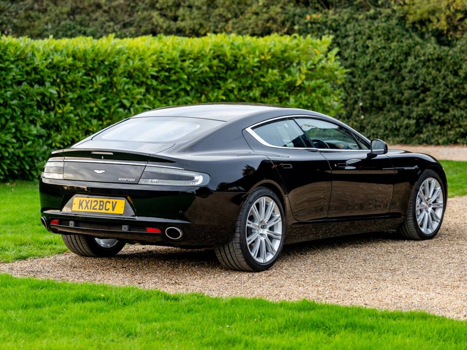 Image 3/49 de Aston Martin Rapide (2012)