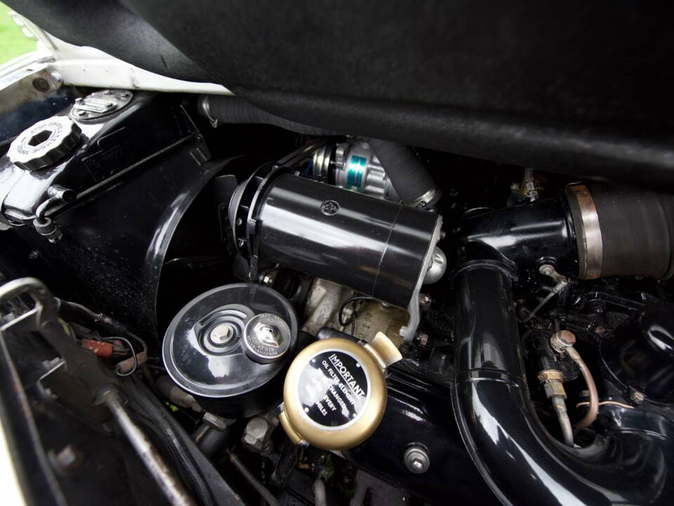 Image 37/50 of Bentley S 2 (1960)