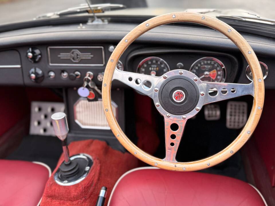 Bild 20/27 von MG MGB (1964)