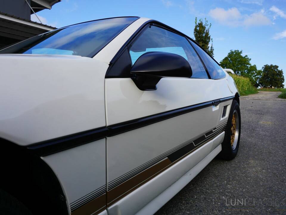 Afbeelding 20/70 van Pontiac Fiero GT (1988)