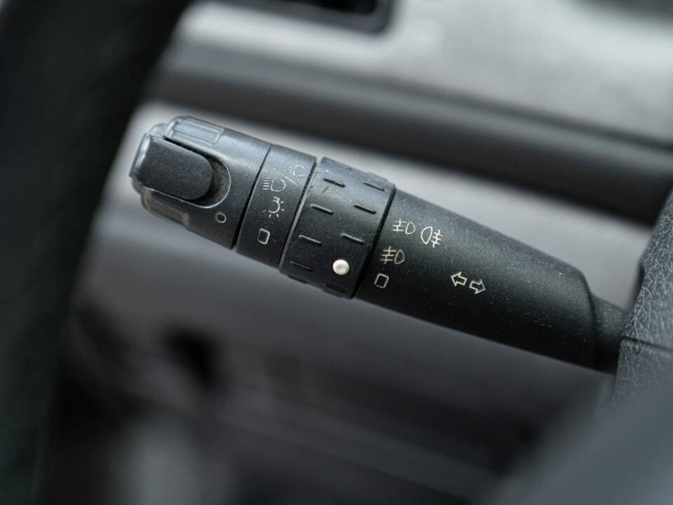 Imagen 30/48 de Peugeot 406 Coupé 2.0 16V (2000)