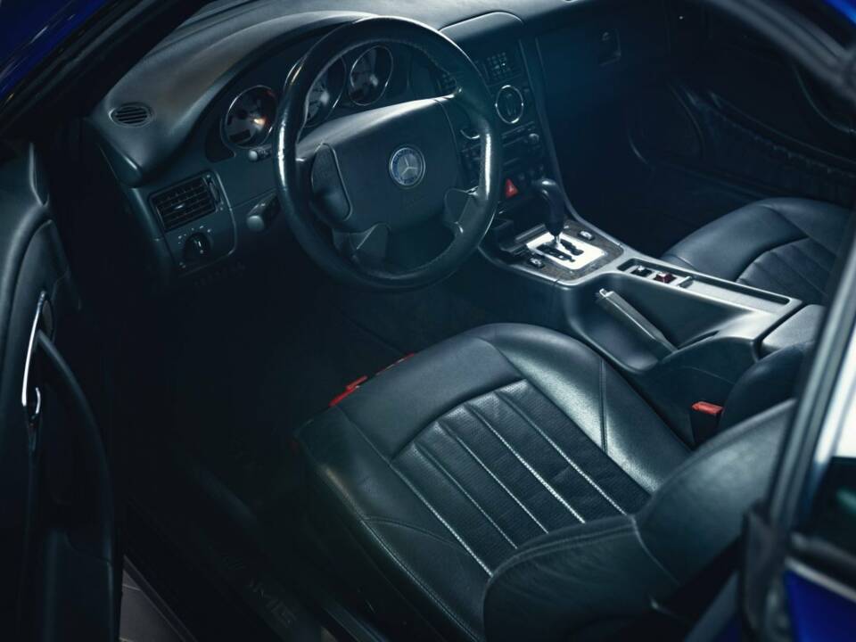 Afbeelding 6/15 van Mercedes-Benz SLK 32 AMG (2002)
