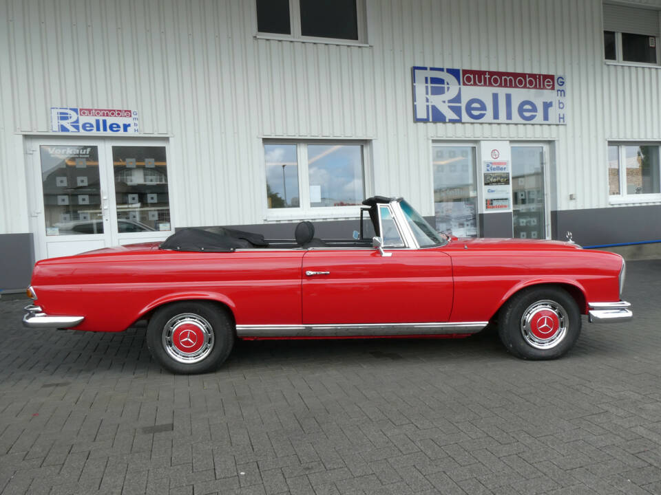 Afbeelding 8/28 van Mercedes-Benz 250 SE (1965)
