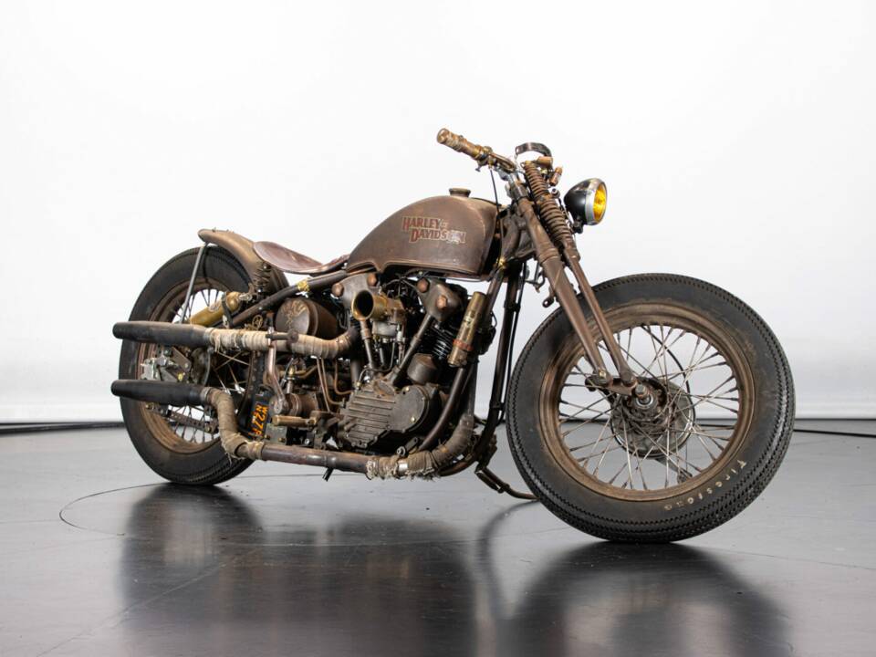 Image 6/50 of Harley-Davidson FXSTC 1340 Softail Custom (1989)