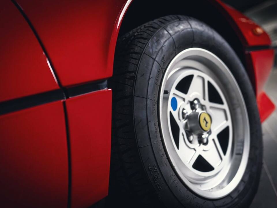 Image 5/15 of Ferrari 308 GTS Quattrovalvole (1984)
