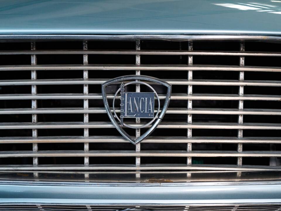Bild 13/50 von Lancia Flaminia GT 2.5 3C Touring (1963)