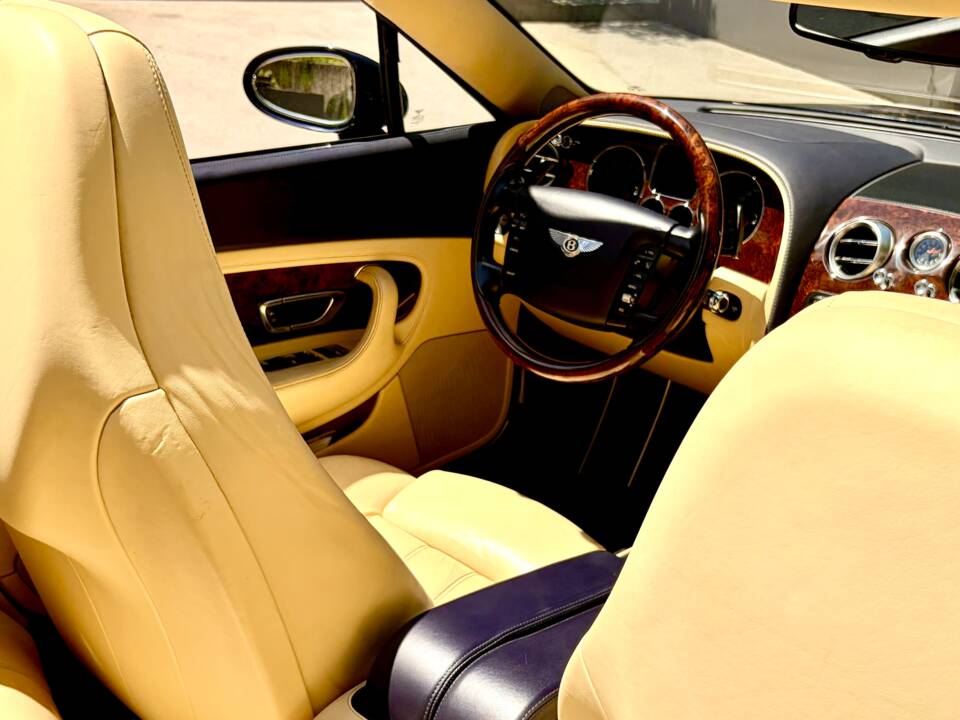 Bild 12/19 von Bentley Continental GTC (2006)