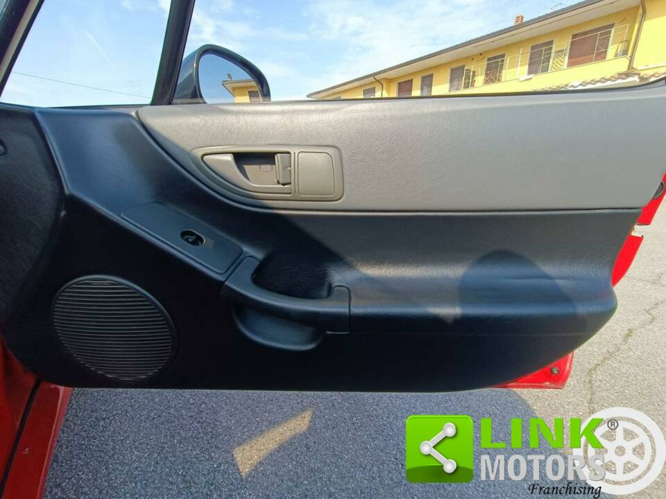 Immagine 9/10 di Honda CRX del Sol ESi (1993)