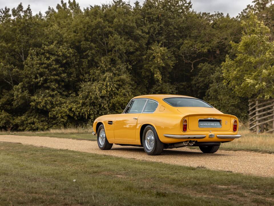 Bild 18/62 von Aston Martin DB 6 Mk II (1970)