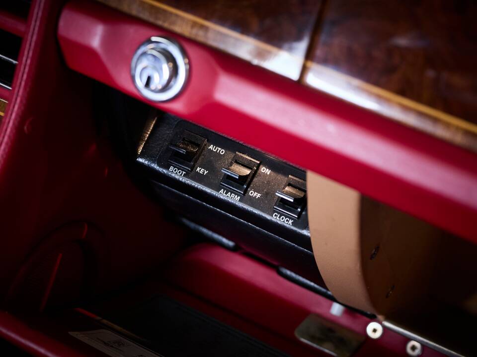 Imagen 69/100 de Rolls-Royce Corniche IV (1995)