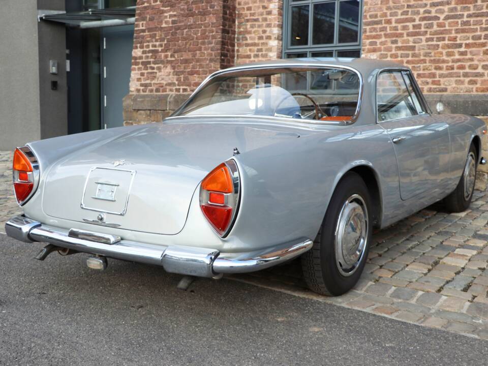 Image 19/51 of Lancia Flaminia GT Touring (1960)