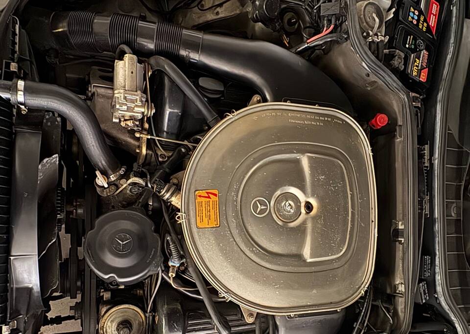 Image 32/34 of Mercedes-Benz 500 SEC (1991)