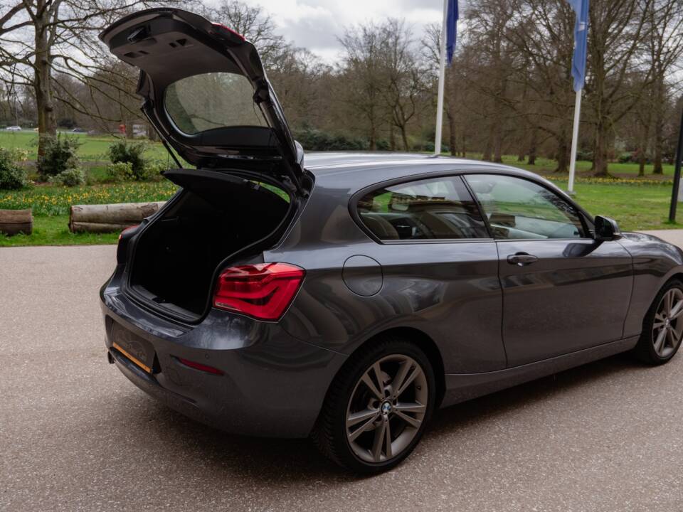Bild 22/23 von BMW 118i (2018)