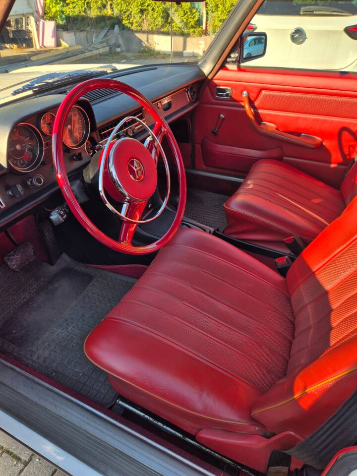 Bild 6/19 von Mercedes-Benz 240 D (1975)