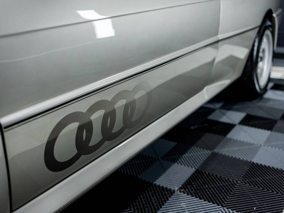 Bild 21/44 von Audi 200 - 2.2 Turbo quattro (1900)