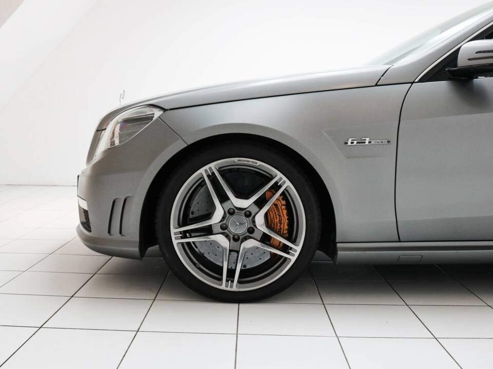 Bild 4/19 von Mercedes-Benz E 63 AMG (2009)