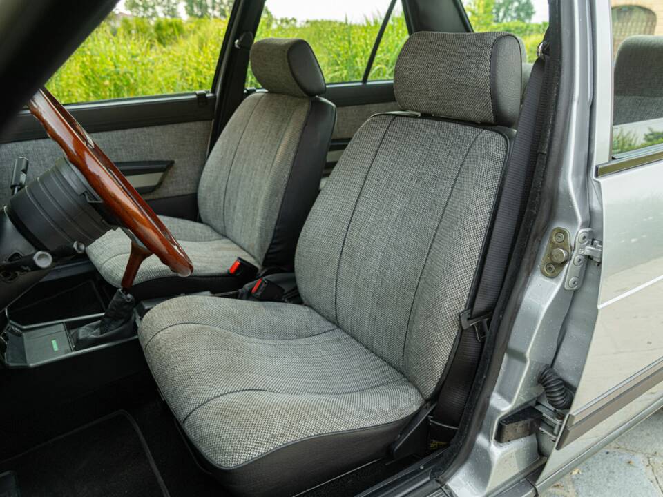 Imagen 26/50 de Alfa Romeo Giulietta 1.8 (1985)