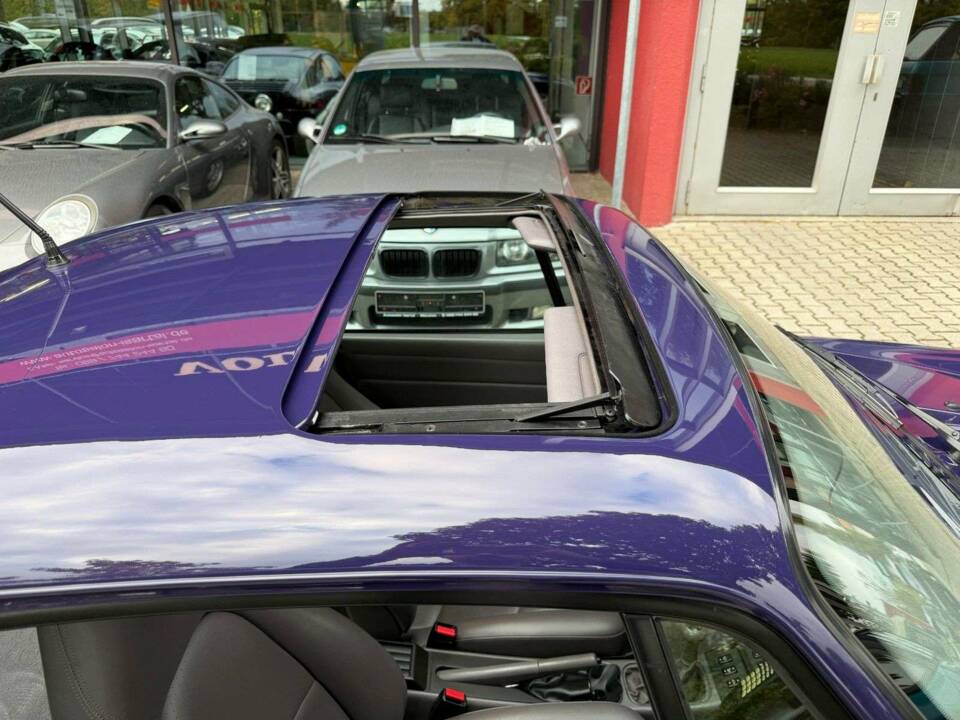 Bild 8/28 von Porsche 911 Carrera (1994)