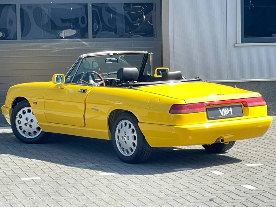 Image 4/21 of Alfa Romeo 2.0 Spider (1993)