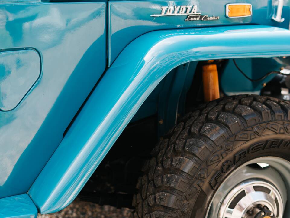 Image 18/20 of Toyota Land Cruiser FJ 45 (1976)