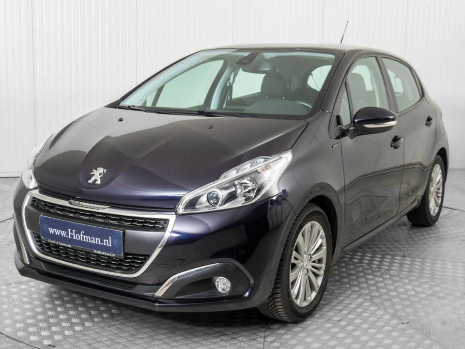 Image 17/50 of Peugeot 208 1.2 PureTech 82 (2019)
