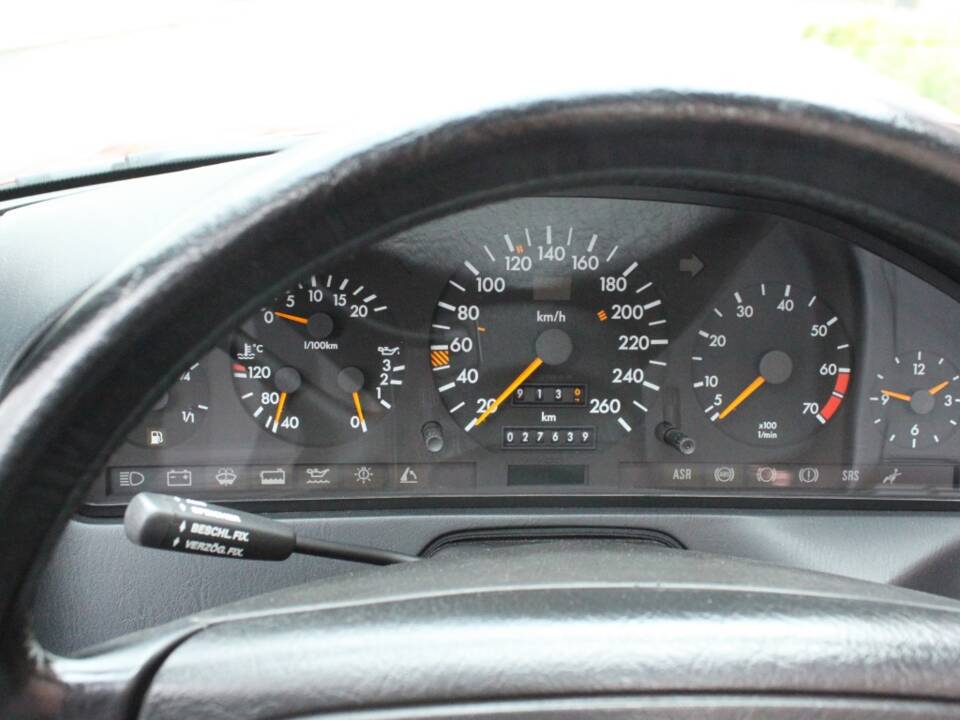 Image 16/24 of Mercedes-Benz 500 SL (1991)