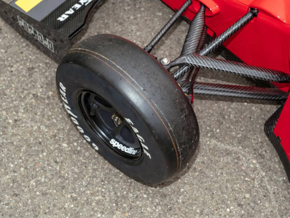Image 19/85 of Ferrari 641 (1990)