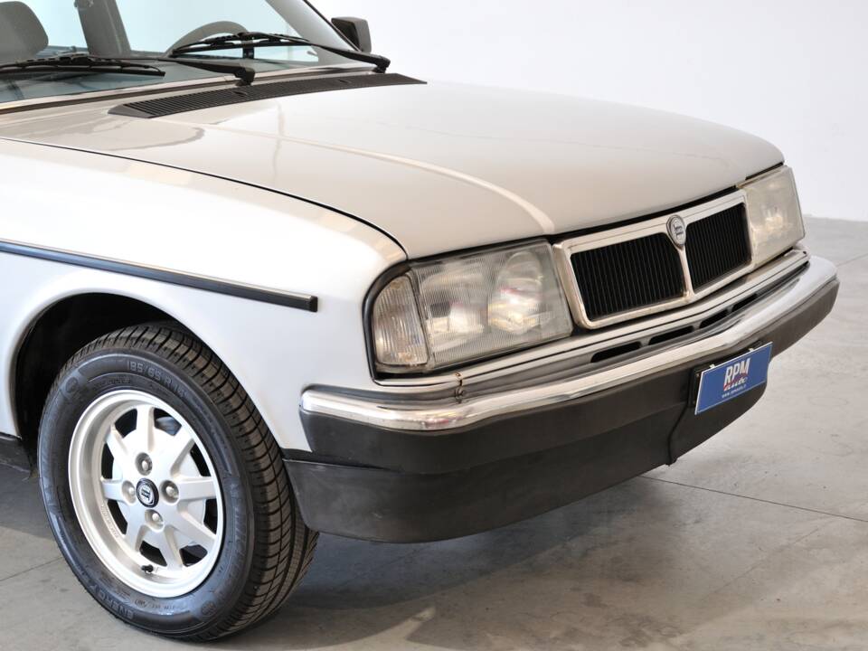 Bild 24/28 von Lancia Beta Trevi 1600 (1984)