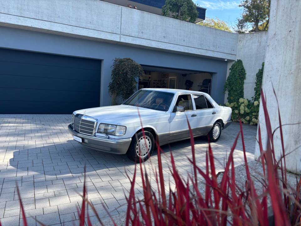 Image 1/45 of Mercedes-Benz 500 SE (1988)