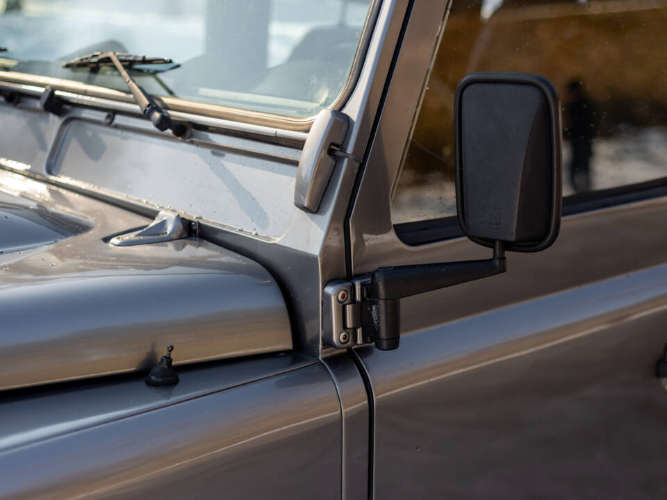 Image 32/98 of Land Rover Defender 130 Double Cab (2008)