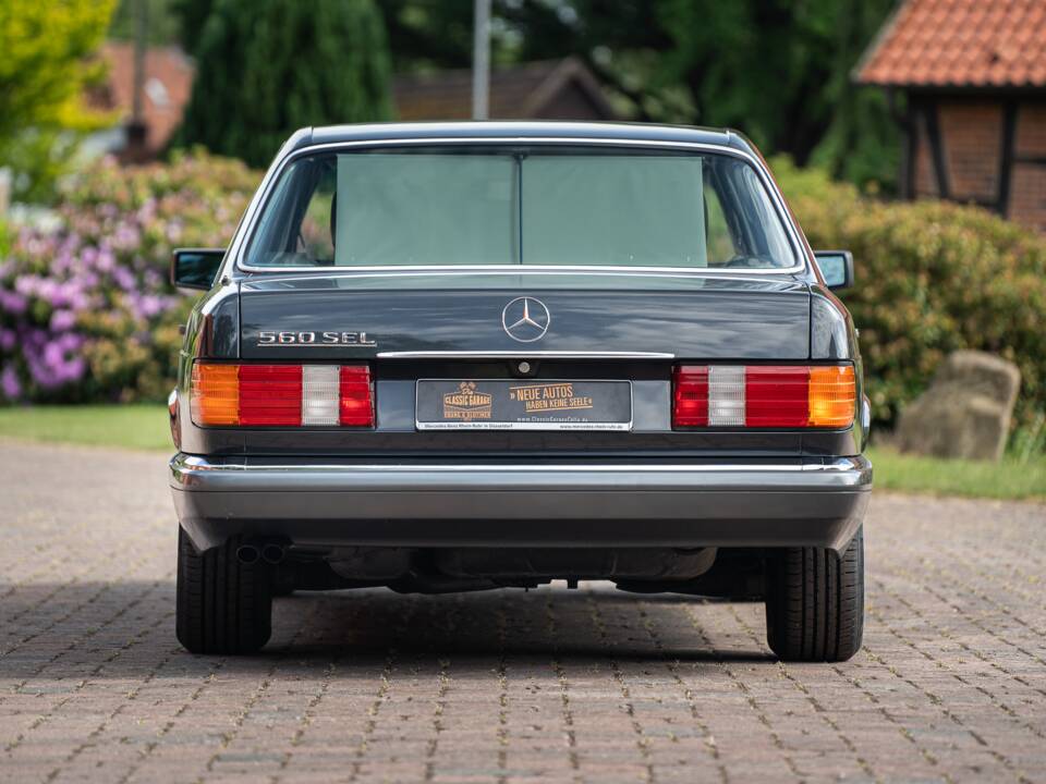 Image 16/91 of Mercedes-Benz 560 SEL (1990)
