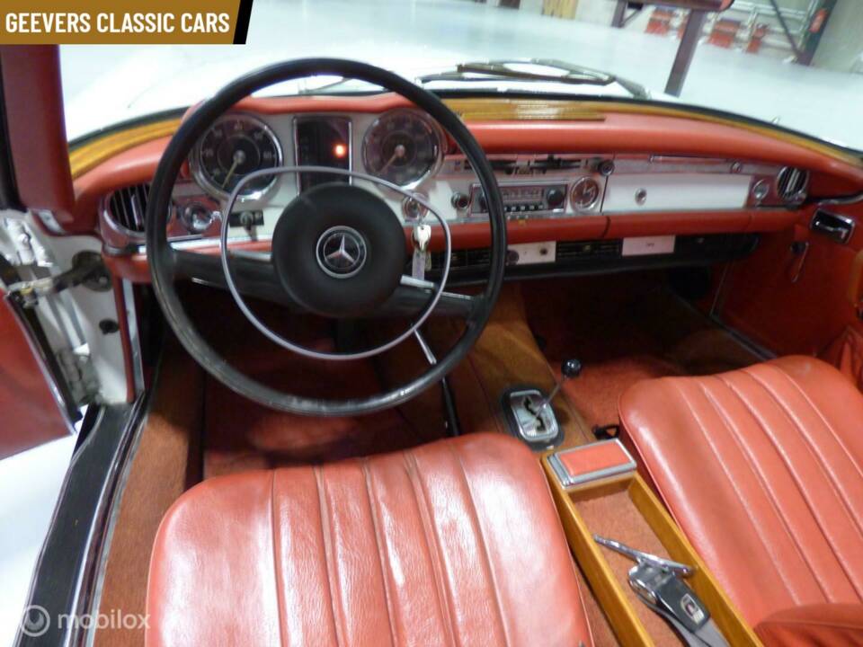 Bild 17/29 von Mercedes-Benz 280 SL (1970)