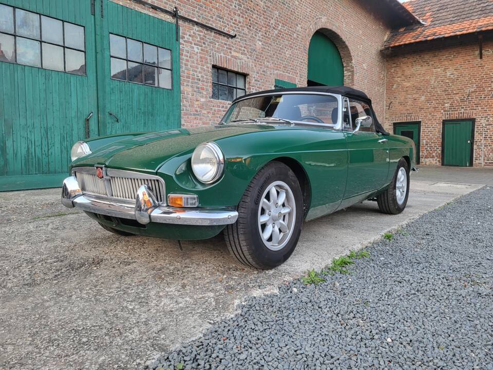 Image 44/58 of MG MGB (1971)