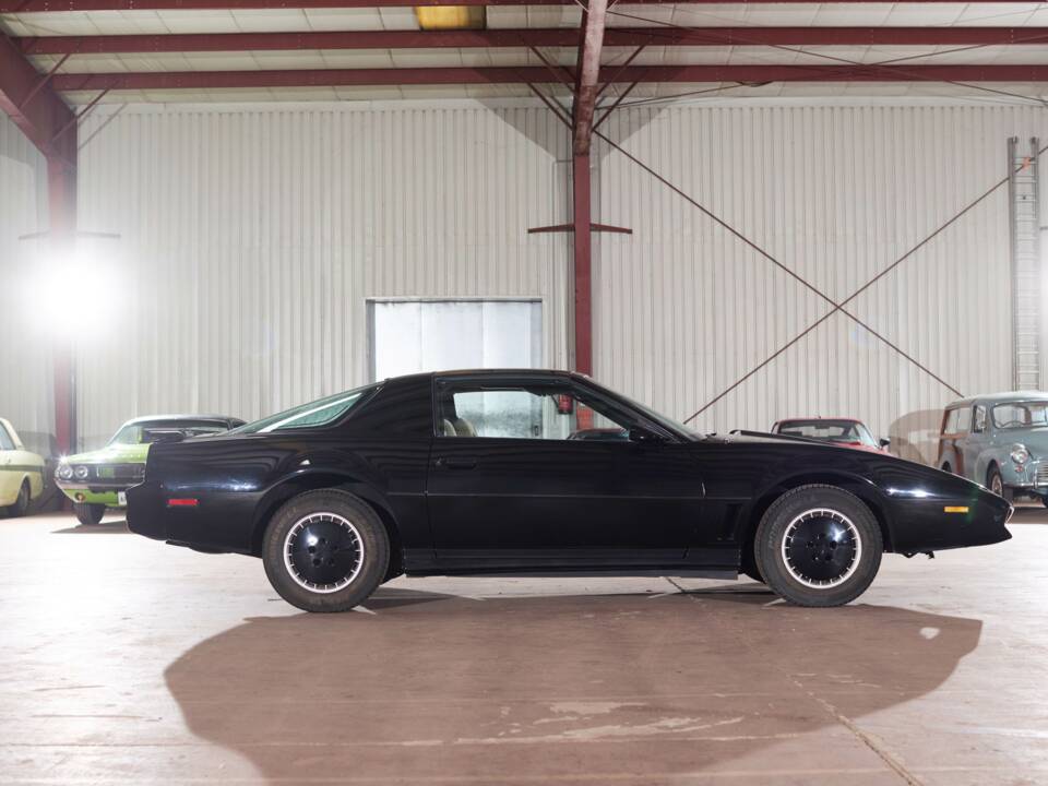 Obraz 7/63 pojazdu Pontiac Firebird TransAm (1984)