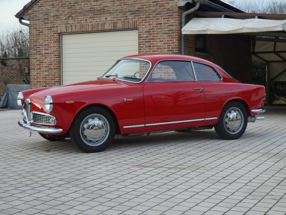 Image 4/19 of Alfa Romeo Giulia 1600 Sprint (1962)