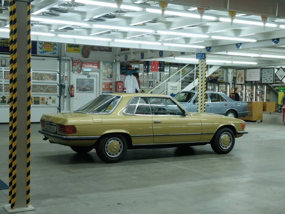 Image 12/50 de Mercedes-Benz 280 SLC (1977)
