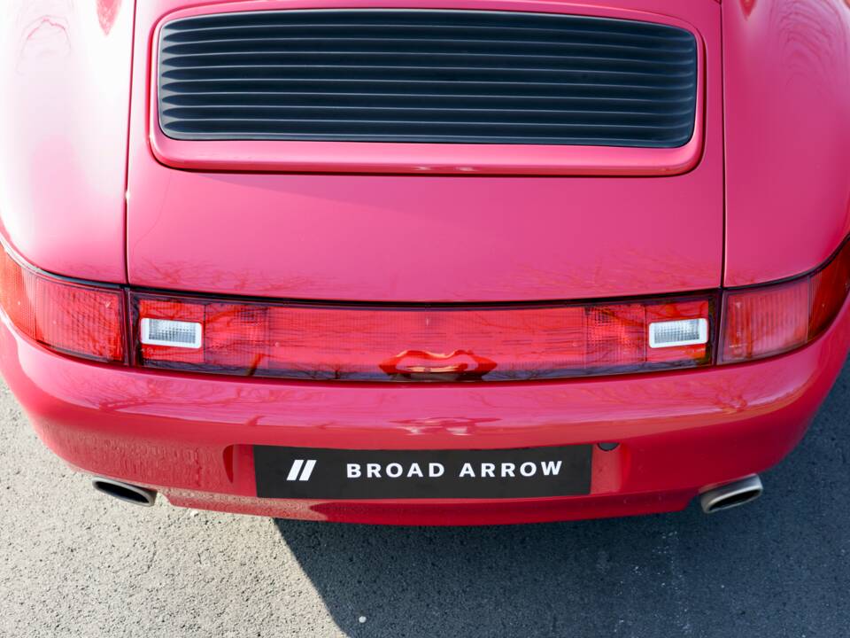 Image 12/46 of Porsche 911 Carrera (1997)