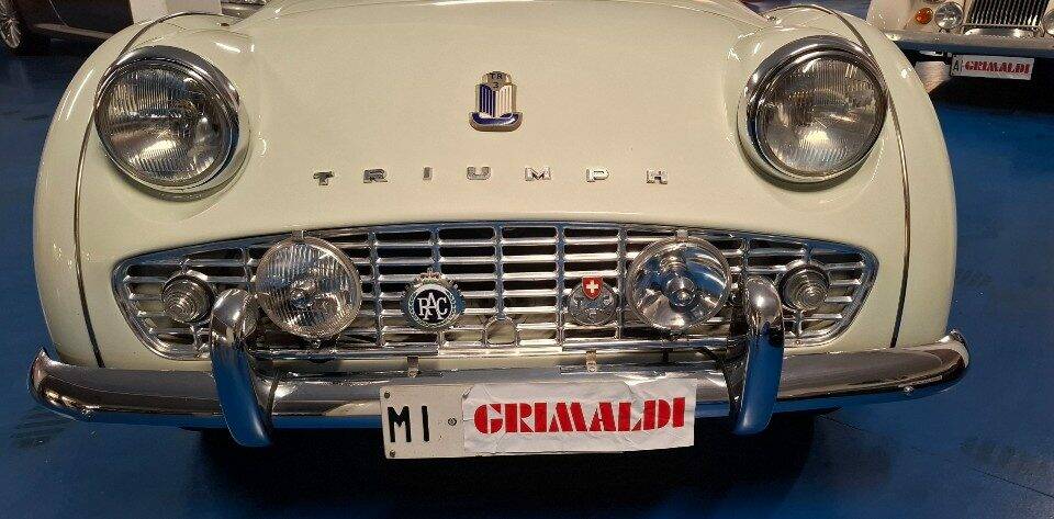 Image 17/41 of Triumph TR 3A (1960)