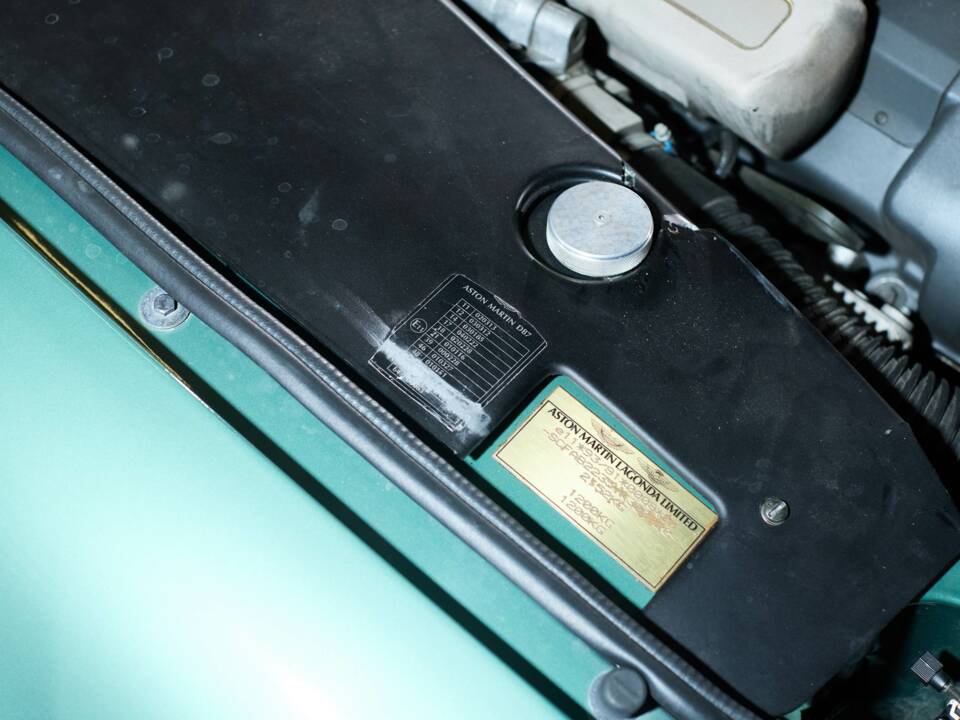 Bild 17/34 von Aston Martin DB 7 Vantage (2000)